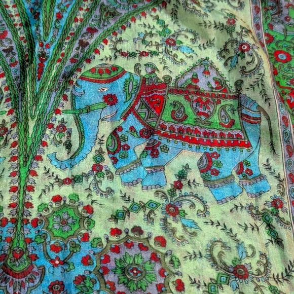 Silk Elephant Scarf made in India Green Blue - Picture 5 of 5